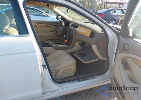 2006 Jaguar S-Type 3.0L V6 from USA, damaged, VIN SAJWA01A36FN52663